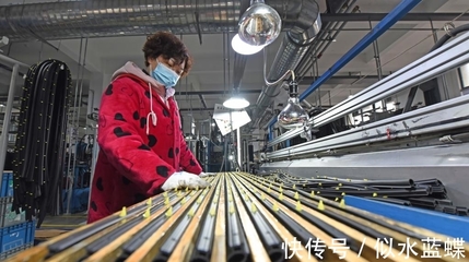新華全媒+|起跑定后程 虎年干勁足--節(jié)后開工首日見聞